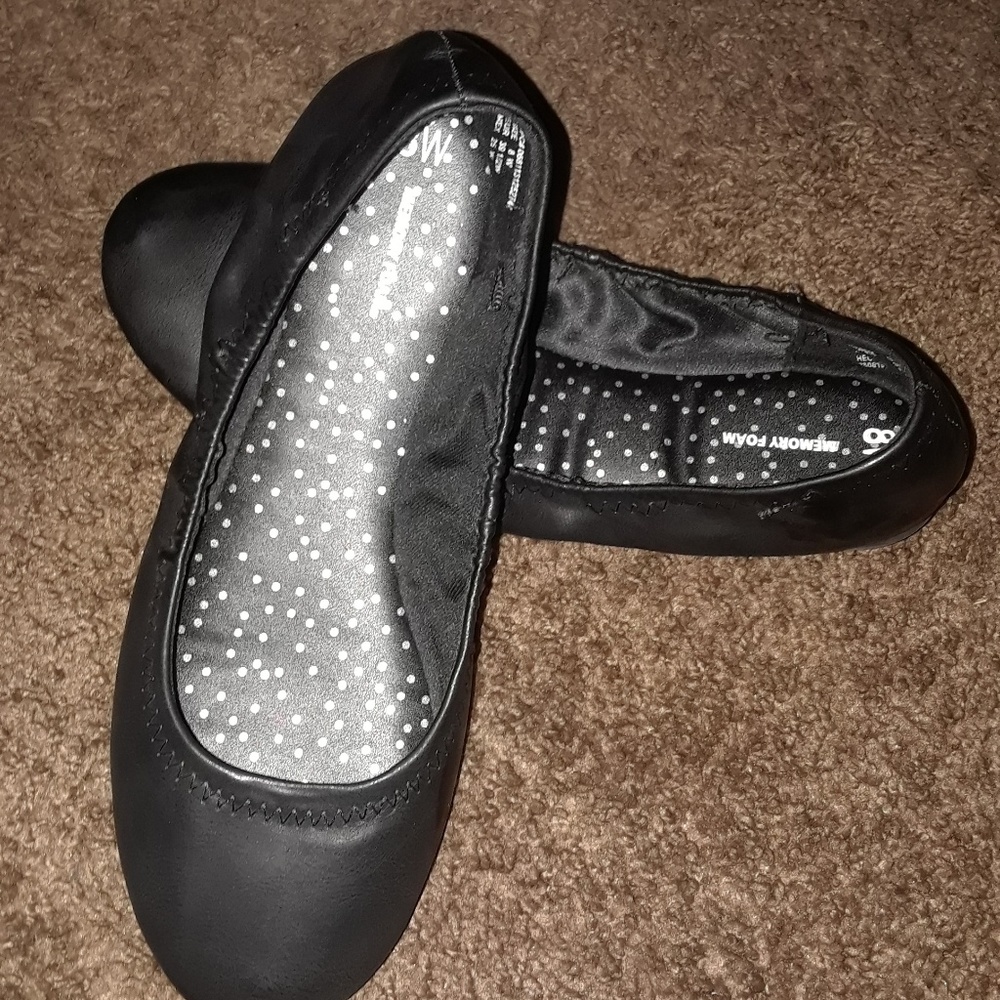 Shoes - Picture 2 of 2